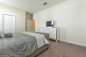 Stunning Villa W/private Pool & Spa + Game Room!