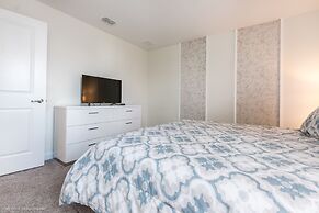 Stunning Villa W/private Pool & Spa + Game Room!