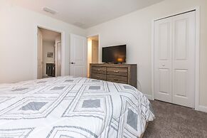 Stunning Villa W/private Pool & Spa + Game Room!