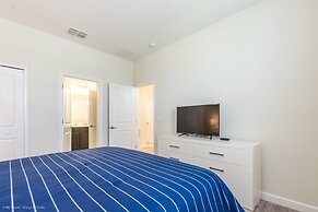 Stunning Villa W/private Pool & Spa + Game Room!