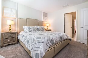 Stunning Villa W/private Pool & Spa + Game Room!