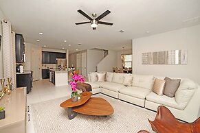 9009 Egret Mills Terrace