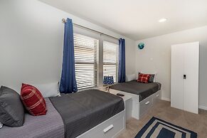 Large Villa W/private Pool & Game Room! Waterpark