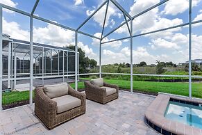 Contemporary Home w/ Private Pool& Spa!