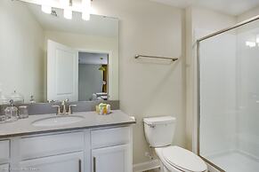 Contemporary Home w/ Private Pool& Spa!