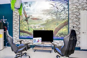 Contemporary Home w/ Private Pool& Spa!