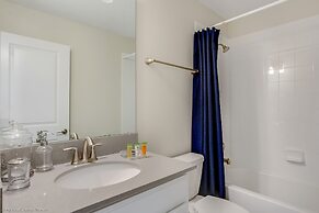 Contemporary Home w/ Private Pool& Spa!