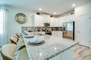 Gorgeous Home W/private Pool & Spa Sleeps 25!