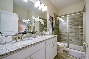 Gorgeous Home W/private Pool & Spa Sleeps 25!