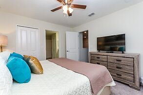 Gorgeous Home W/private Pool & Spa Sleeps 25!