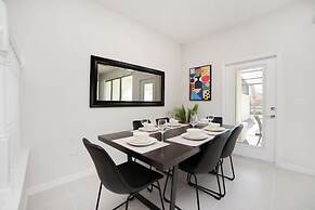 Townhome Splash Pool BBQ Free Water Park!