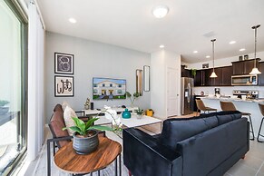 Townhome Splash Pool BBQ Free Water Park!