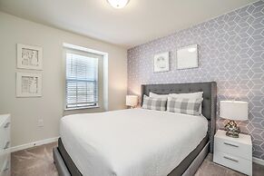 Townhome Splash Pool BBQ Free Water Park!