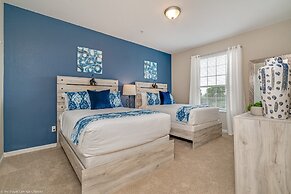 Newly Updated Condo, Near Conv. Center