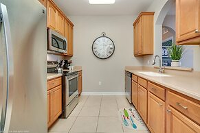 Newly Updated Condo, Near Conv. Center