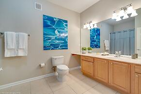 Newly Updated Condo, Near Conv. Center