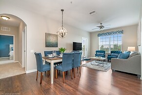 Newly Updated Condo, Near Conv. Center