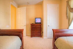 Lovely Third-floor Vista Cay Resort Condo!