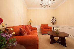 Lovely Third-floor Vista Cay Resort Condo!