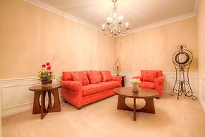 Lovely Third-floor Vista Cay Resort Condo!