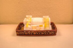 Lovely Third-floor Vista Cay Resort Condo!