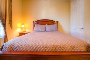 Lovely Third-floor Vista Cay Resort Condo!