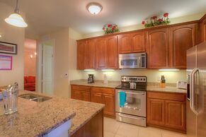 Lovely Third-floor Vista Cay Resort Condo!