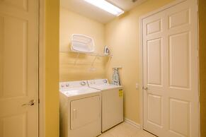 Lovely Third-floor Vista Cay Resort Condo!