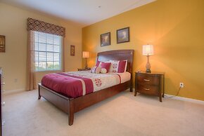 Spacious Vista Cay Condo, Close to Conv. Center