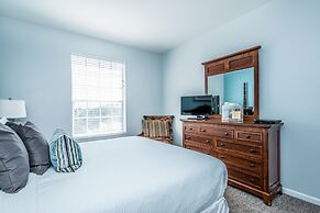 Top-floor Condo, Near Universal &convention Ctr