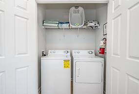 Top-floor Condo, Near Universal &convention Ctr