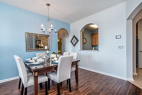 Top-floor Condo, Near Universal &convention Ctr