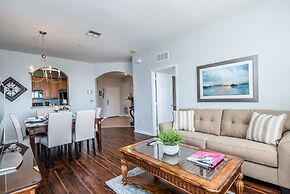 Top-floor Condo, Near Universal &convention Ctr