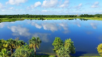 Newly Remodeled Lakeview Penthouse, Near Conv. Ctr