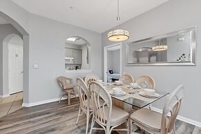 Newly Remodeled Lakeview Penthouse, Near Conv. Ctr