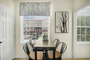 Spacious Townhome W/patio & Garage! Sleeps10