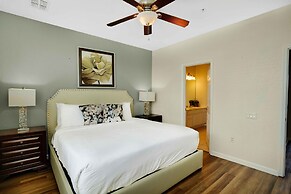 Spacious Townhome W/patio & Garage! Sleeps10