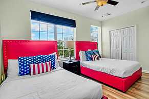 Spacious Townhome W/patio & Garage! Sleeps10