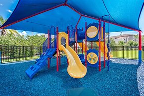 Spacious Townhome W/patio & Garage! Sleeps10