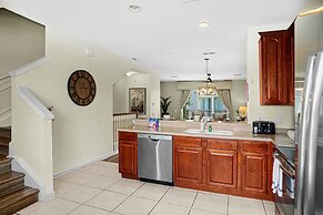 Spacious Townhome W/patio & Garage! Sleeps10