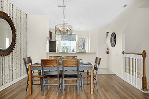 Spacious Townhome W/patio & Garage! Sleeps10