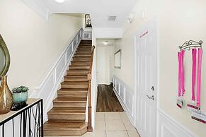 Spacious Townhome W/patio & Garage! Sleeps10