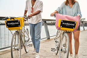 The Wall Street Hotel