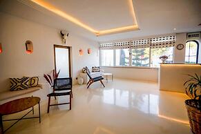 Camlik 87 Hotel Ayvalik