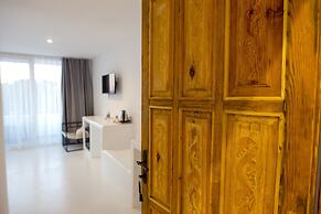 Camlik 87 Hotel Ayvalik