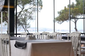 Camlik 87 Hotel Ayvalik