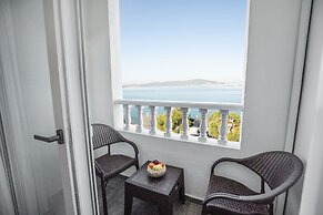 Camlik 87 Hotel Ayvalik