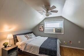 Enchanting historic townhouse by CozySuites