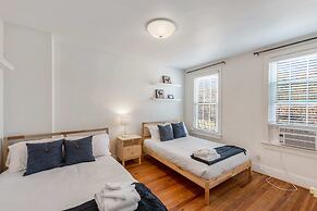 3BR Colonial House w/Parking by CozySuites