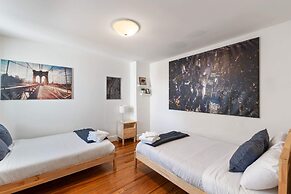 3BR Colonial House w/Parking by CozySuites